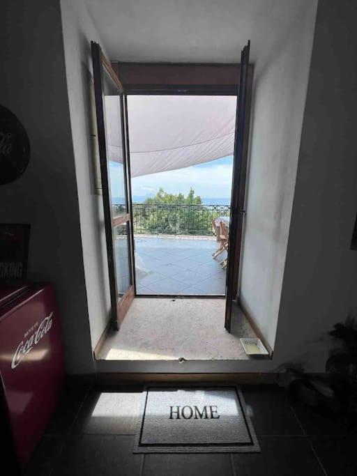 Kamyhouse Una Tranquilla Struttura Nel Verde Villa Наполи Екстериор снимка